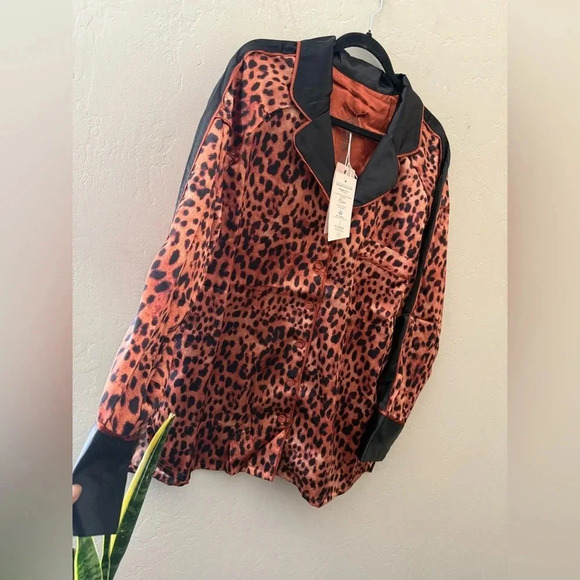 We Are Hah HAHT ECO PJ Set Lanka Leopard Satin Pajamas Unisex NWT $248 - XL - Picture 6 of 10